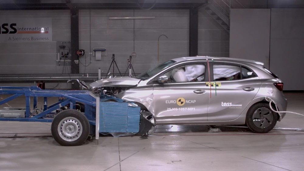 MG 3 разбили в краш-тесте euro ncap результаты четыре звезды сиденье кресло