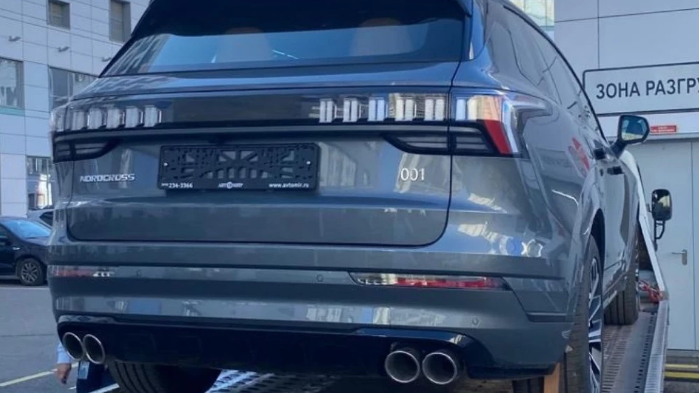 кроссовер nordcross 001 на базе lynk co 09 сбоку сзади в россии в москве