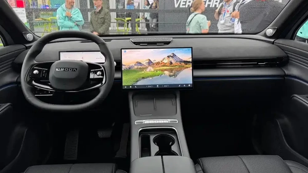 кроссовер Omoda 7 SHS салон интерьер мюнхен iaa mobility 2025