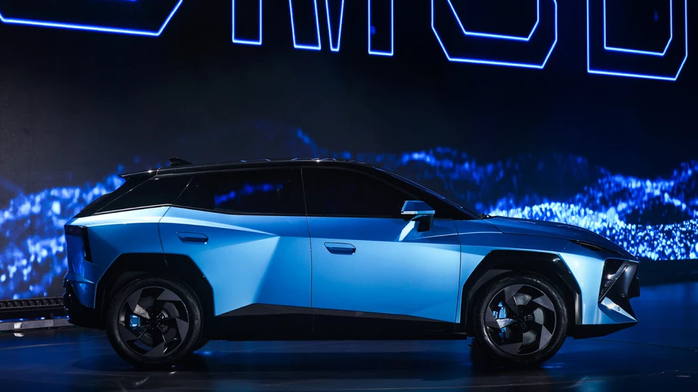 omoda 3 omoda c3 кроссовер продробности кроссовер сбоку спереди синий