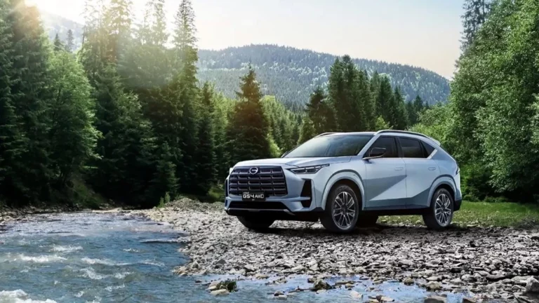 GAC GS4 AWD сбоку спереди полный привод