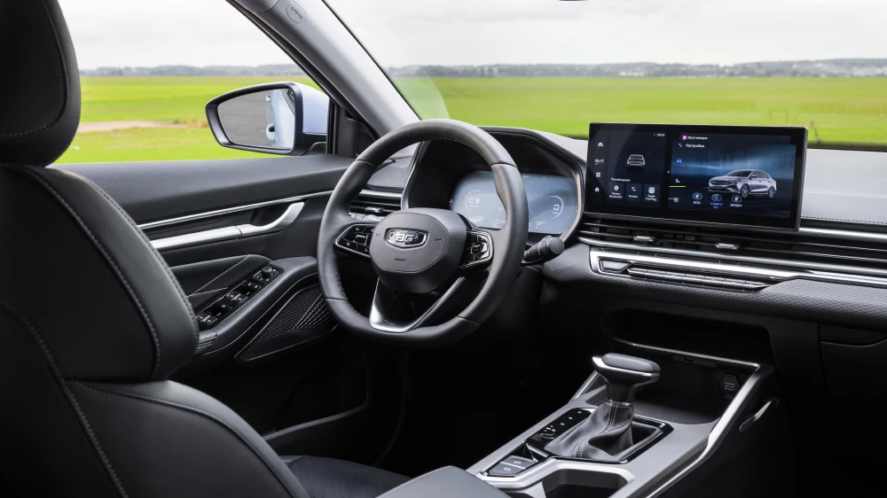 старт продаж седана belgee s50 черный салон