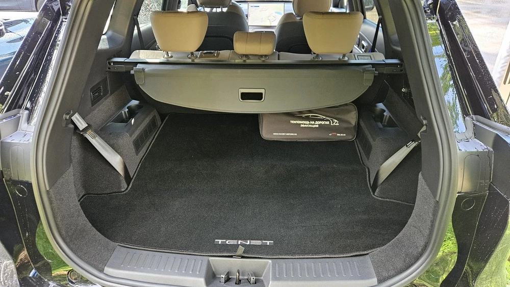 Tenet T8 салон интерьер багажник сложенный третий ряд