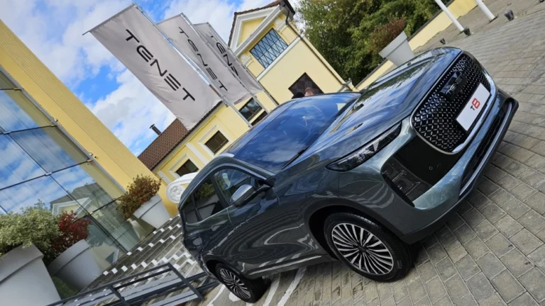 Tenet T8 сбоку спереди сверху