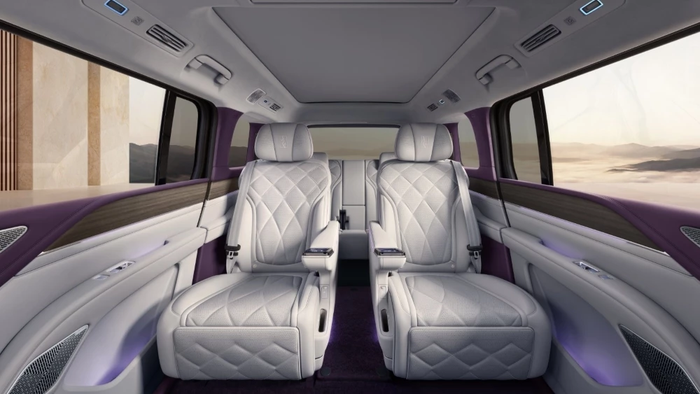 YangWang U8L салон интерьер второй ряд сиденья