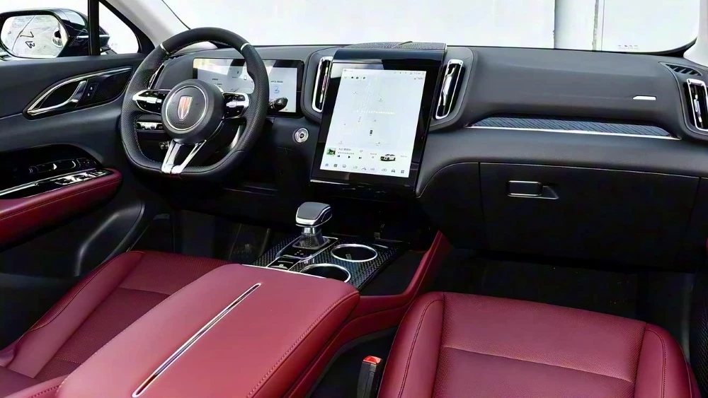обновленный гибридный кроссовер Hongqi HS3 PHEV салон интерьер