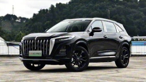обновленный гибридный кроссовер Hongqi HS3 PHEV сбоку спереди