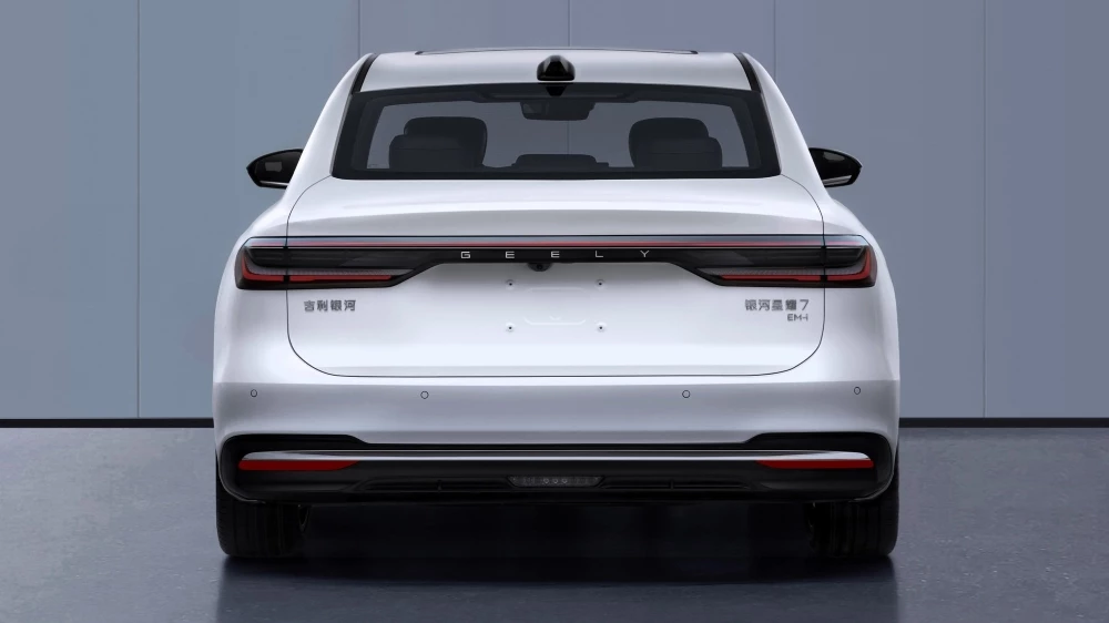 geely galaxy starshine 7 сзади седан белый