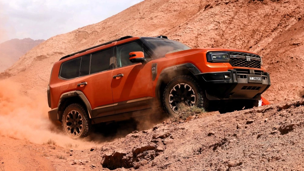 jetour g700 внедорожник спереди сбоку