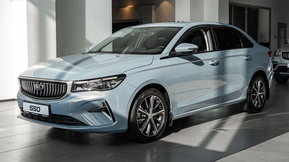 belgee s50 у дилера в автосалоне новый купить спереди сбоку автодин