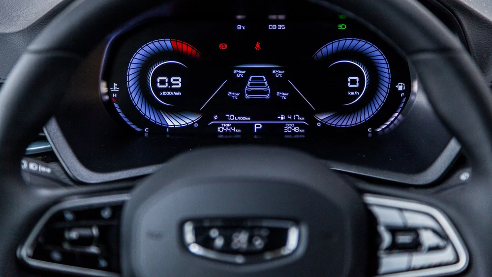 belgee s50 салон интерьер приборная панель