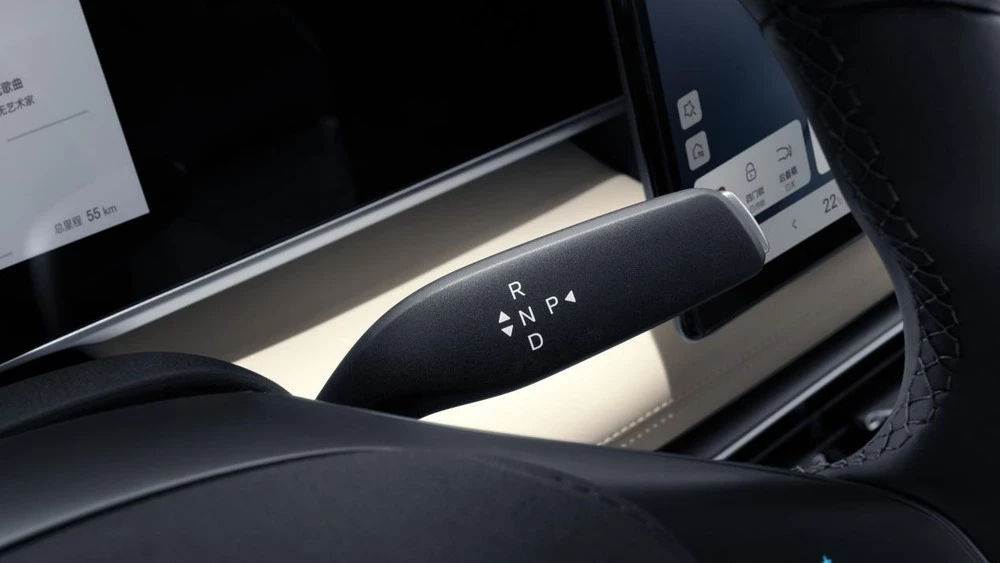 BYD 2026 года рычаг кпп селектор за рулем