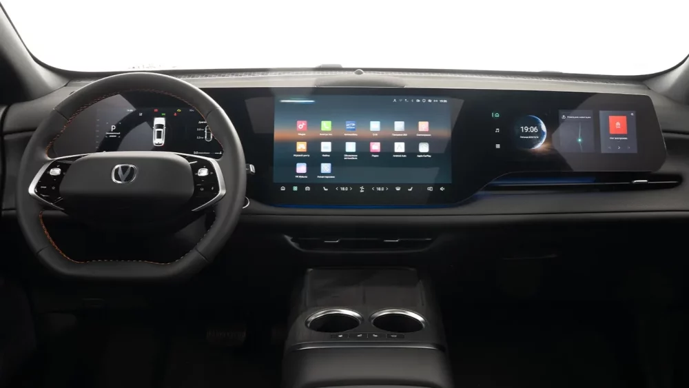 Кроссовер Changan CS75 Plus четвертого поколения в казахстане салон интерьер