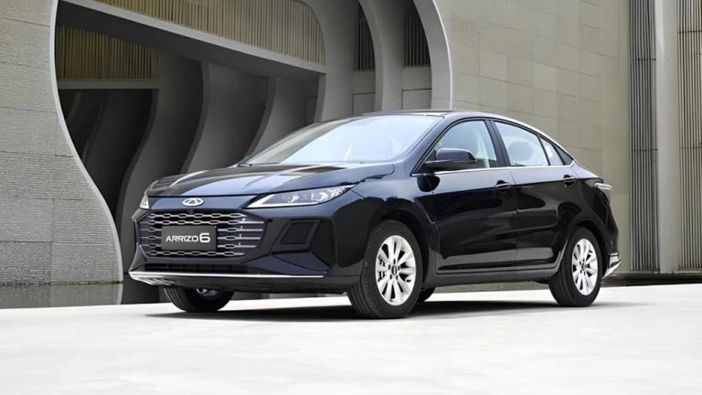 Новейший седан Chery Arrizo 6 появится в Казахстане раньше Китая сбоку спереди черный