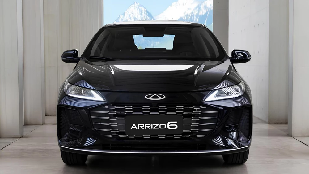 Новейший седан Chery Arrizo 6 появится в Казахстане раньше Китая сбоку спереди