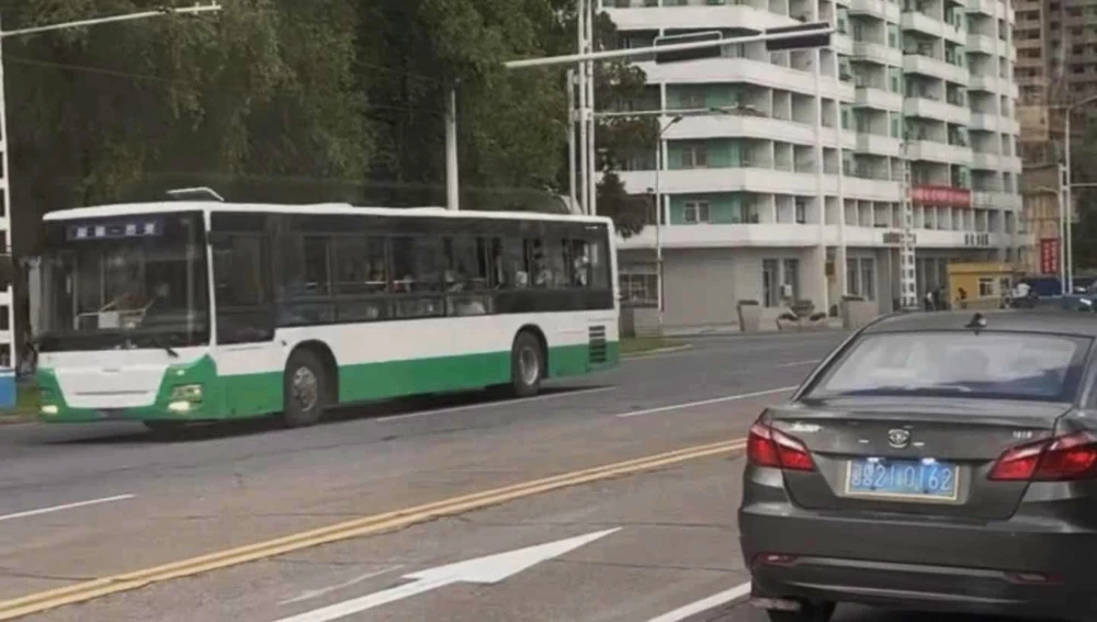 Седан Chollima Changan Eado Северная корея кндр сзади