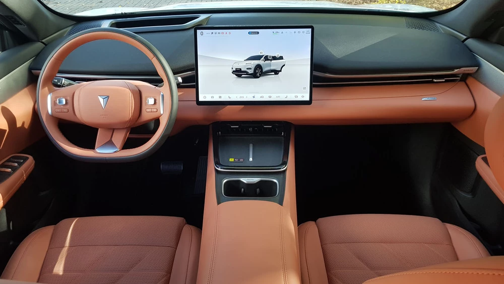 Электрический кроссовер Deepal S05 в Беларуси салон интерьер