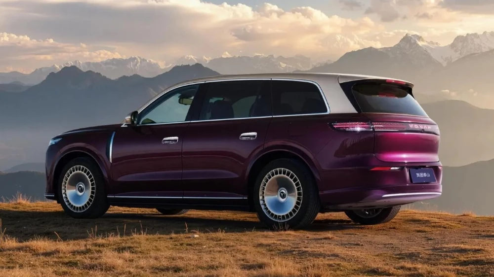 voyah taishan кроссовер сзади сбоку гибридный флагманский полноразмерный кроссовер китай