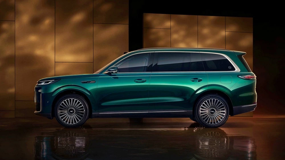 Кроссовер Chery Fulwin T11 сбоку предзаказы