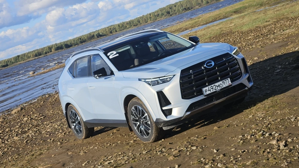 Наш тест-драйв полноприводного GAC GS4 AWD. Стоит ли доплатить за новые опции и технику от GS8? gac gs4 awd с полным приводом тест сбоку спереди