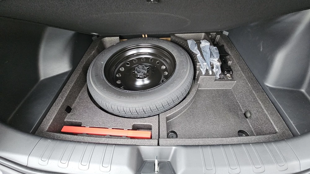 gac gs4 awd салон интерьер с полным приводом багажник запасное колесо