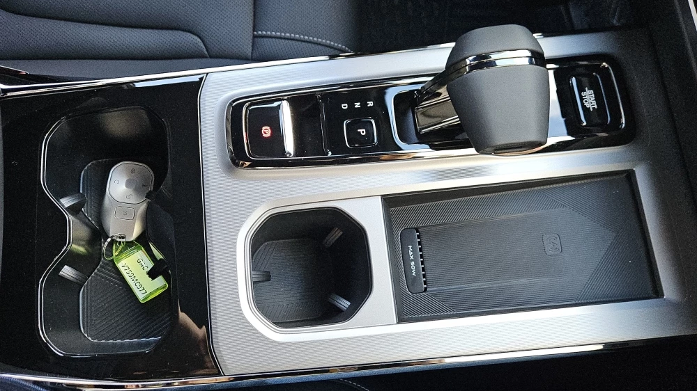 gac gs4 awd салон интерьер тоннель селектор