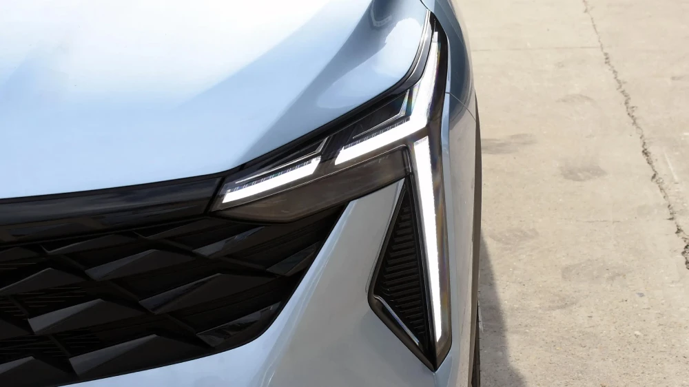 Китайское подразделение американского агентства J.D. Power назвало самые надежные бензиновые машины по итогам 2025 года geely cityray фара