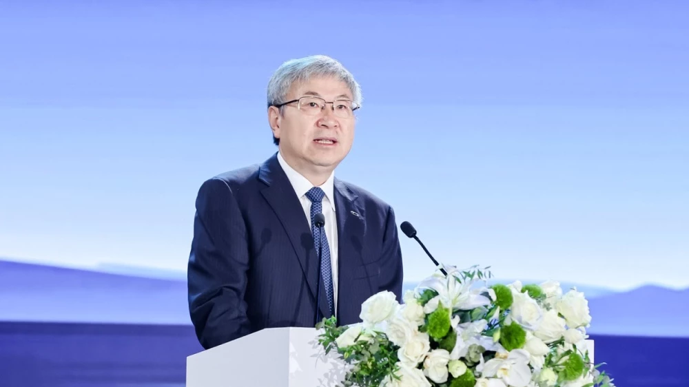 Глава Chery Automobile Инь Тунъюэ выступил с речью на конференции Chery User Summit 2025