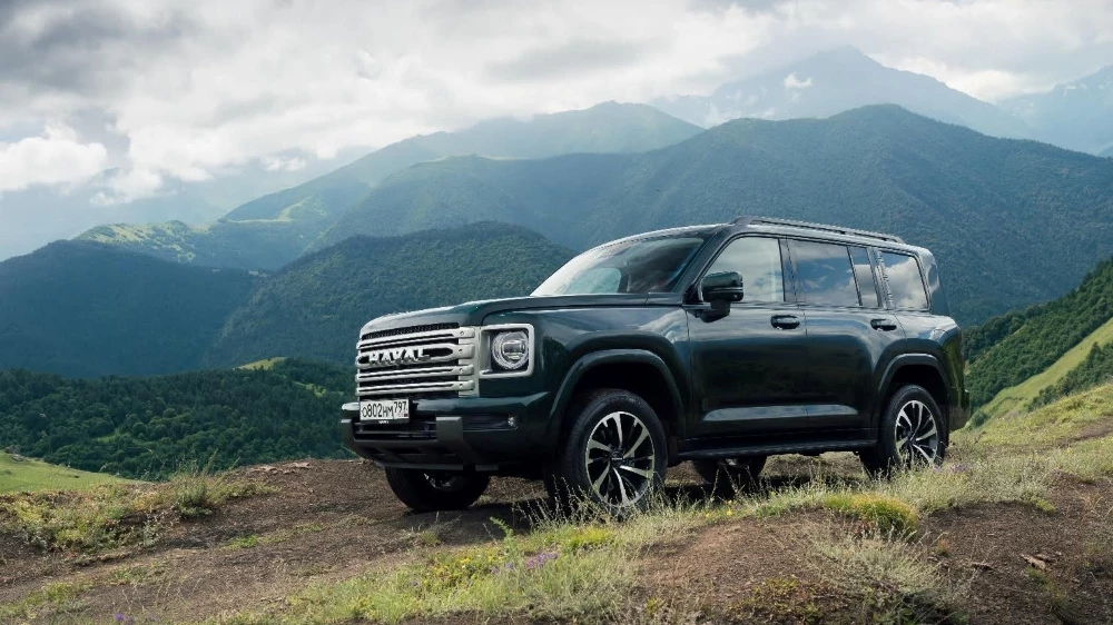 HAVAL H9 сбоку спереди FAVORIT MOTORS