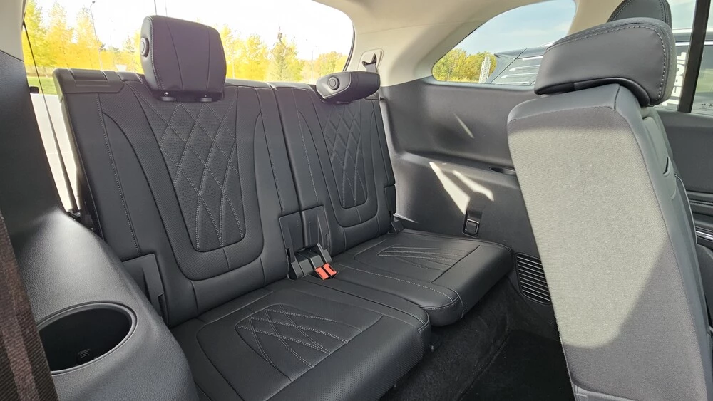 Hongqi HS7 тест салон интерьер третий ряд сиденья