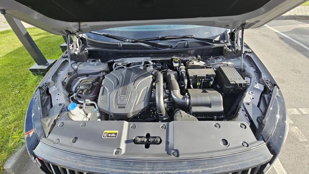 Hongqi HS7 тест двигатель мотор капот открыт