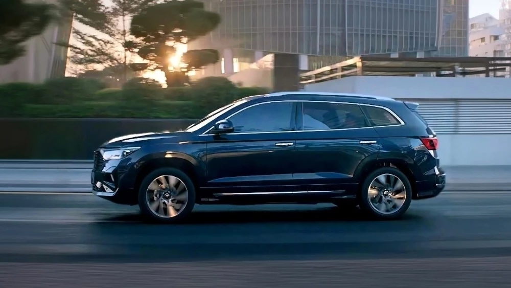 кроссовер Jetta VS7 2026 сбоку