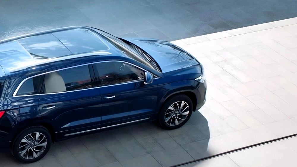 кроссовер Jetta VS7 2026 сбоку сверху