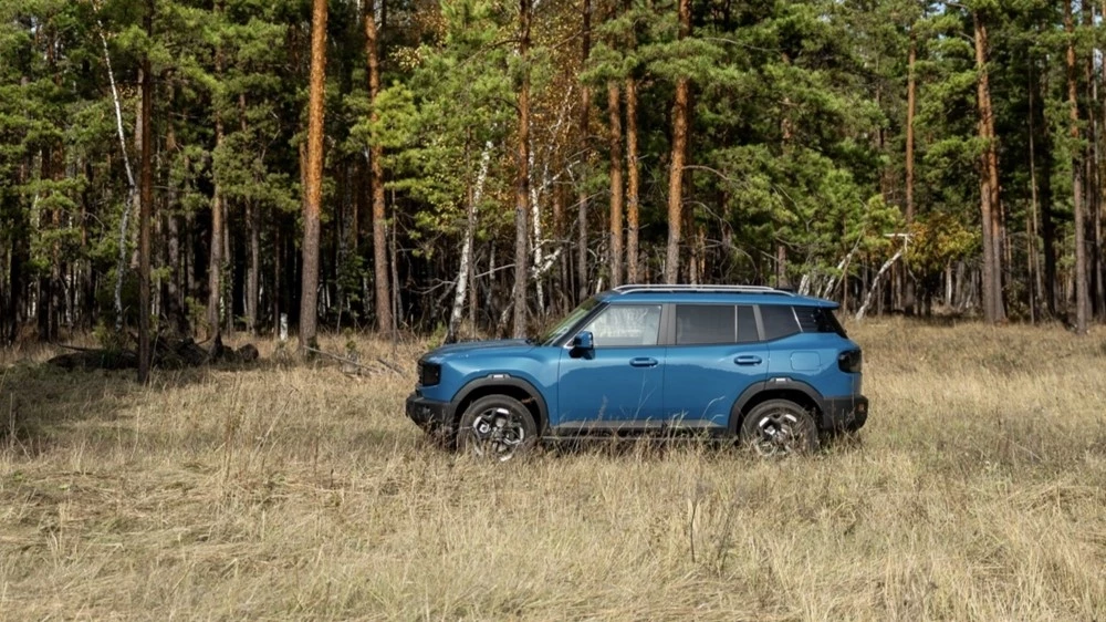 Кроссовер Jetour T1 в Казахстане сбоку