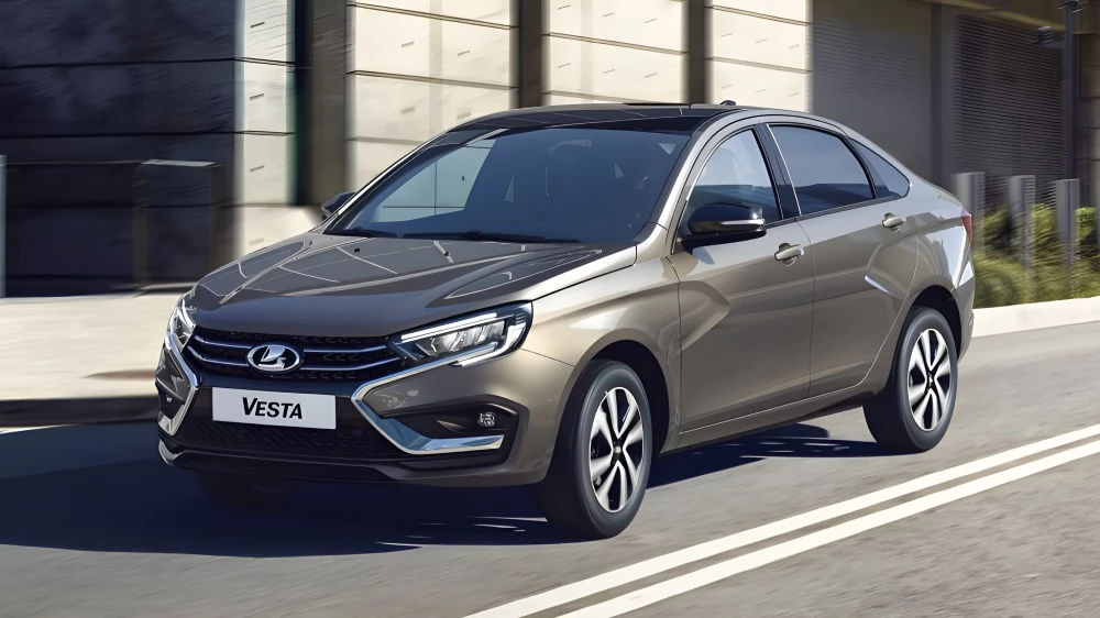 Седан Lada Vesta сбоку спереди официальный