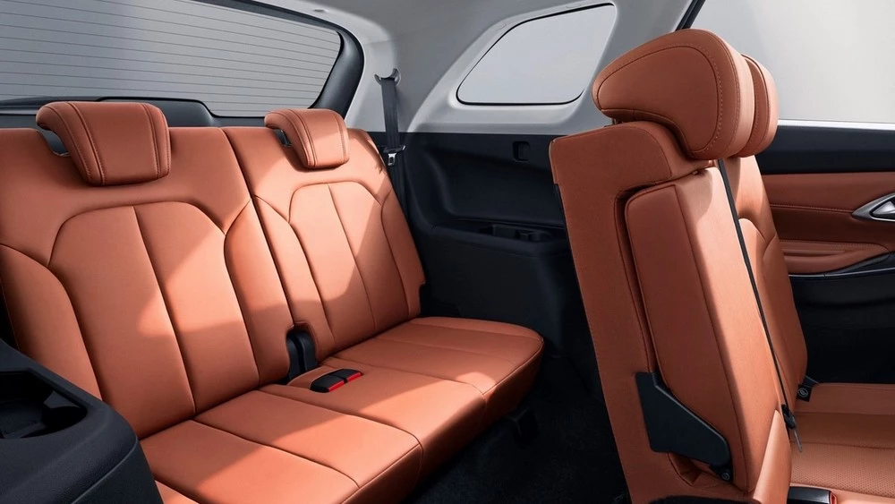 Обновленный кроссовер Changan CS75 Pro салон интерьер сиденья третий ряд