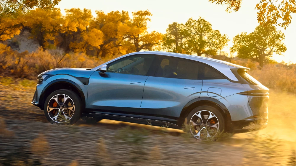 обновленный zeekr 7x старт продаж китай комплектации цены сбоку сзади кроссовер голубой