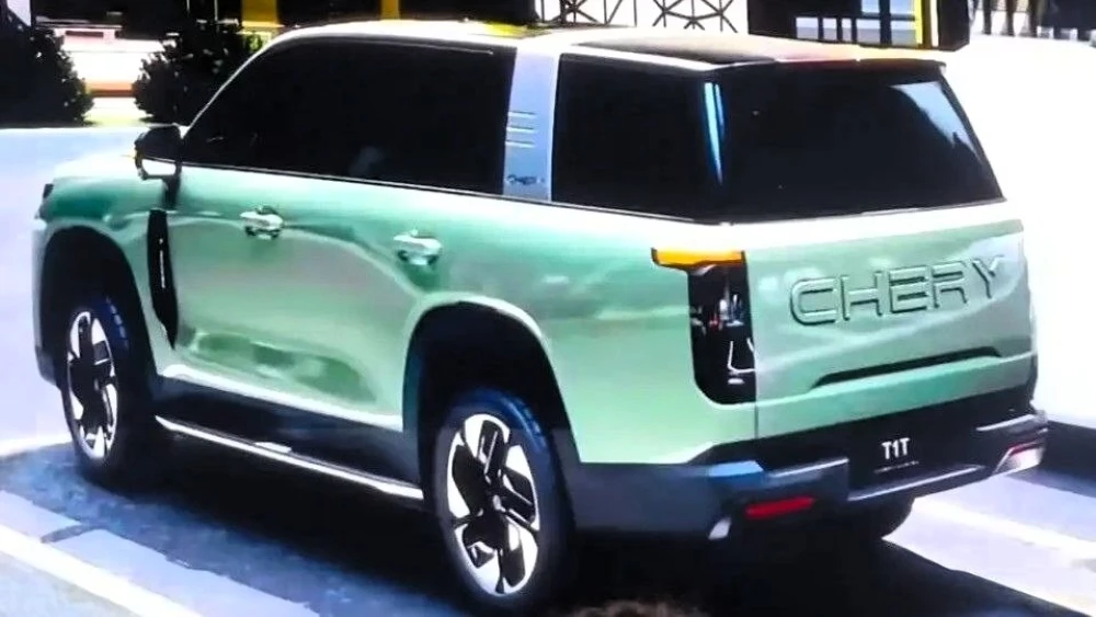 внедорожники chery t1t презентация сзади сбоку слайд