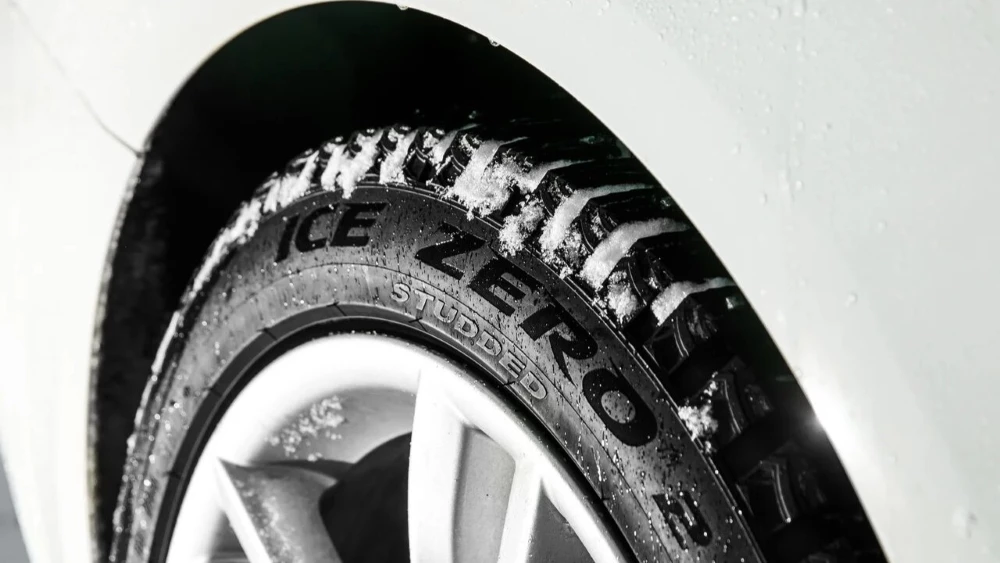 Шипованные шины Pirelli Ice Zero 2