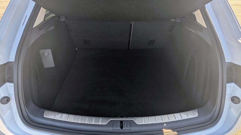 Seres M5 салон интерьер багажник