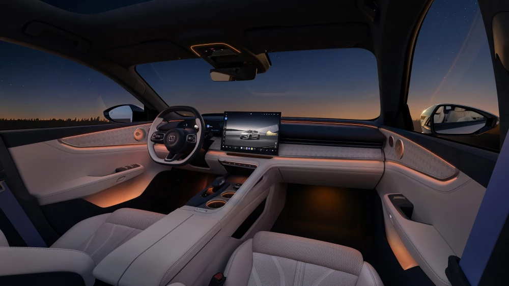 старт продаж обновленного zeekr 001 салон