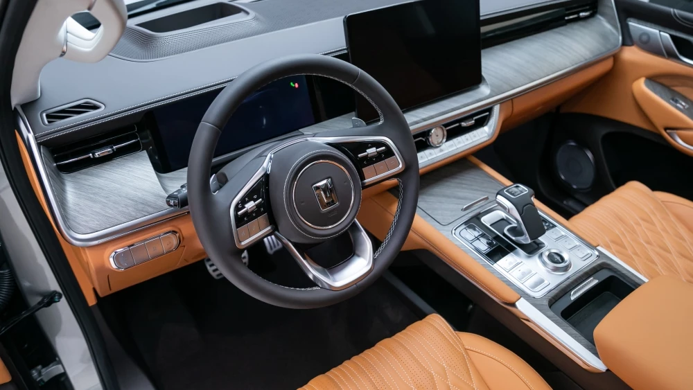 Tank 500 у дилера в автосалоне купить новый официального дилера TANK БалтАвтоТрейд салон интерьер