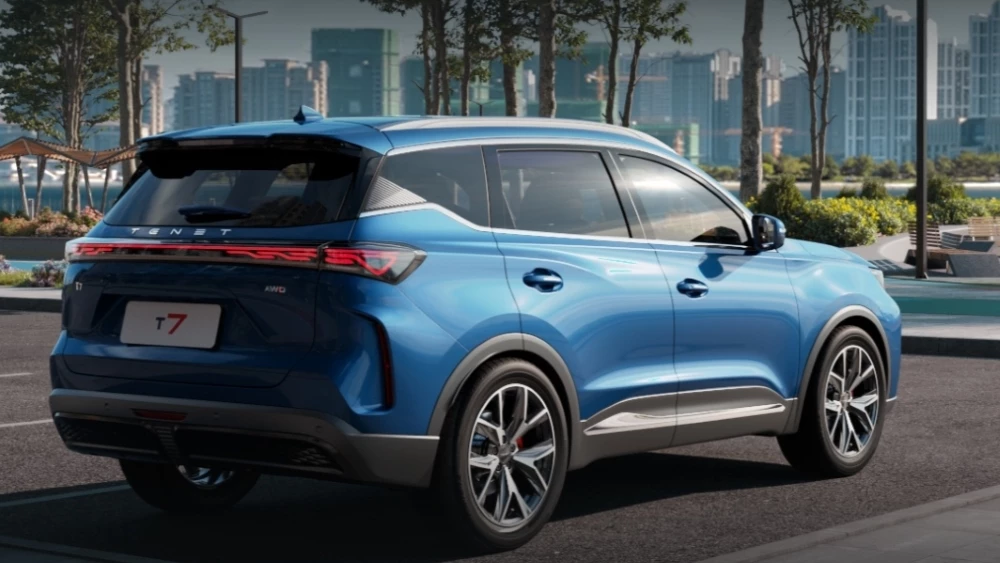 Tenet T7 с полным приводом комплектации сбоку сзади