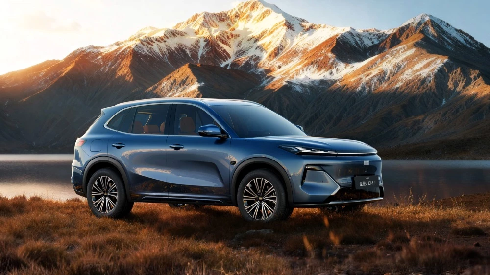 geely galaxy starship 7 ex5 em-i обновленный кроссовер сбоку спереди