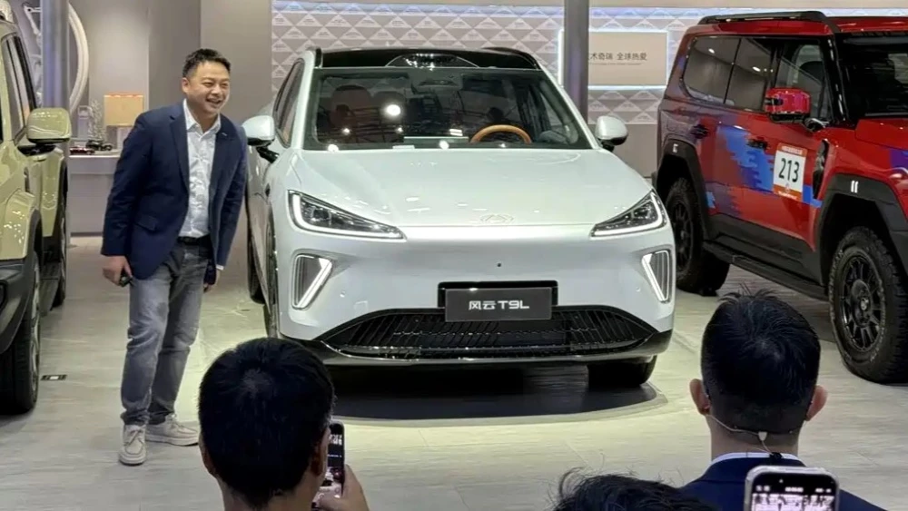 chery fulwin t9l сбоку спереди автосалон гуанчжоу