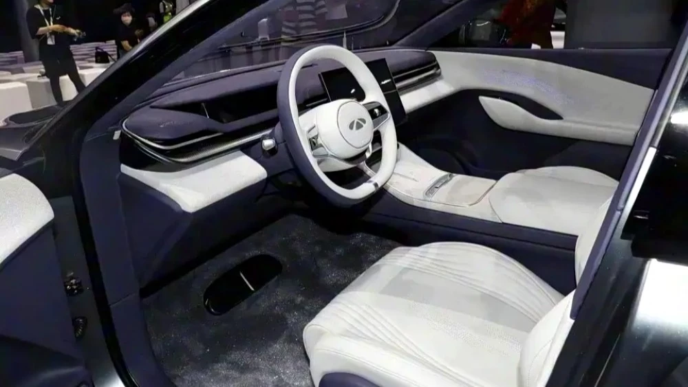 седан chery fulwin a9 автосалон в Гуанчжоу 2025 интерьер