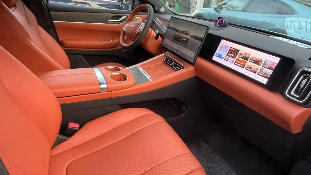 exeed exlantix et5 кроссовер гибридный интерьер