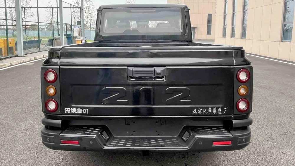 Пикап BAW 212 Explorer 01 сзади