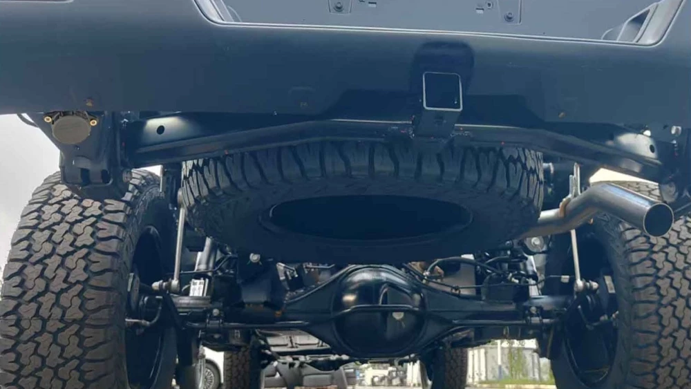 Пикап BAW 212 Explorer 01 снизу днище топливная система подвеска