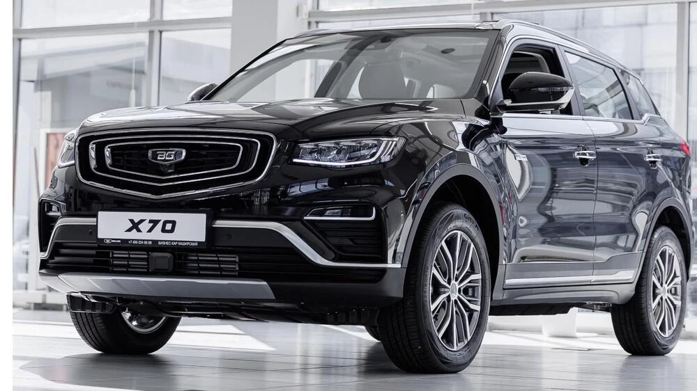 belgee x70 дорестайлинговый сбоку спереди у дилера бизнес кар